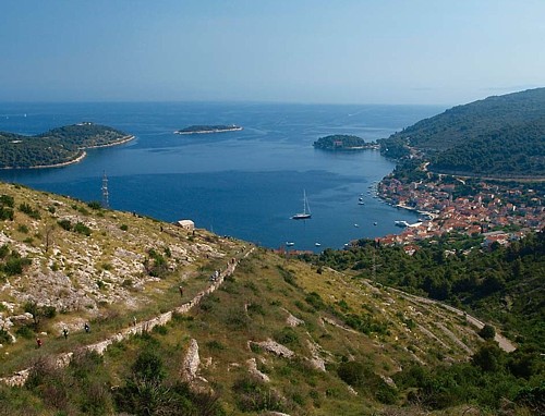 Vis - Utvrda Jadrana