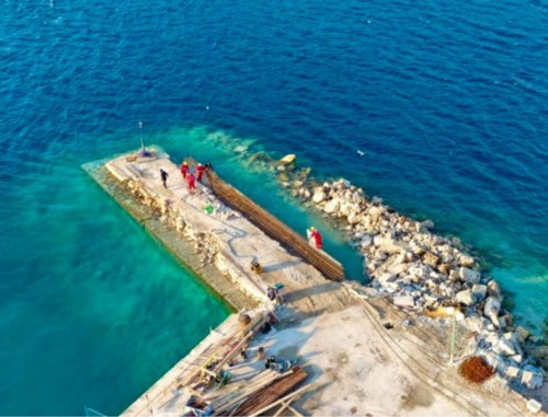 Rekonstrukcija lukobrana 