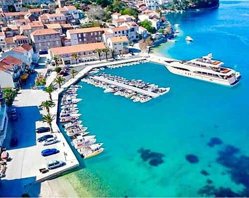 Uređenje Luke Račišće