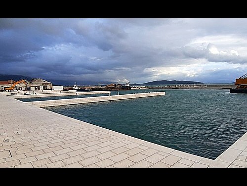 Novi porat Kaštel Stari