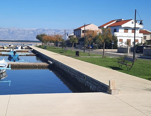 Uređenja dijela obale u Ninu