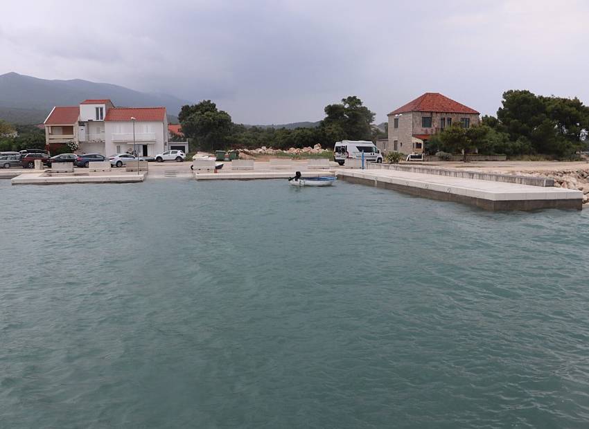 Novih 44 komunalnih vezova