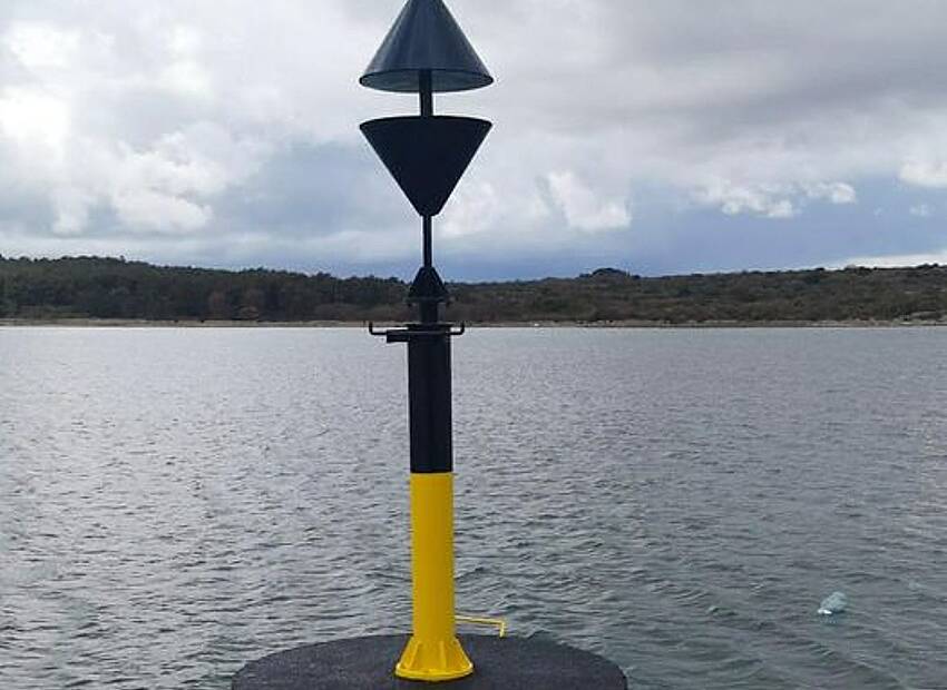 Svjetleća oznaka "Otočić Košljun NW"