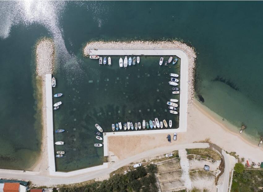 Sanacija luke Ražanac