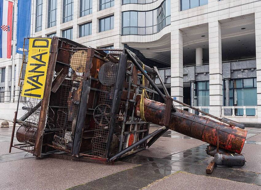 Nemoš bit i greben i pošten