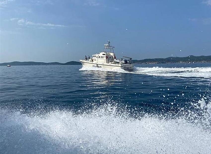 Akcija spašavanja mladića na SUP-u