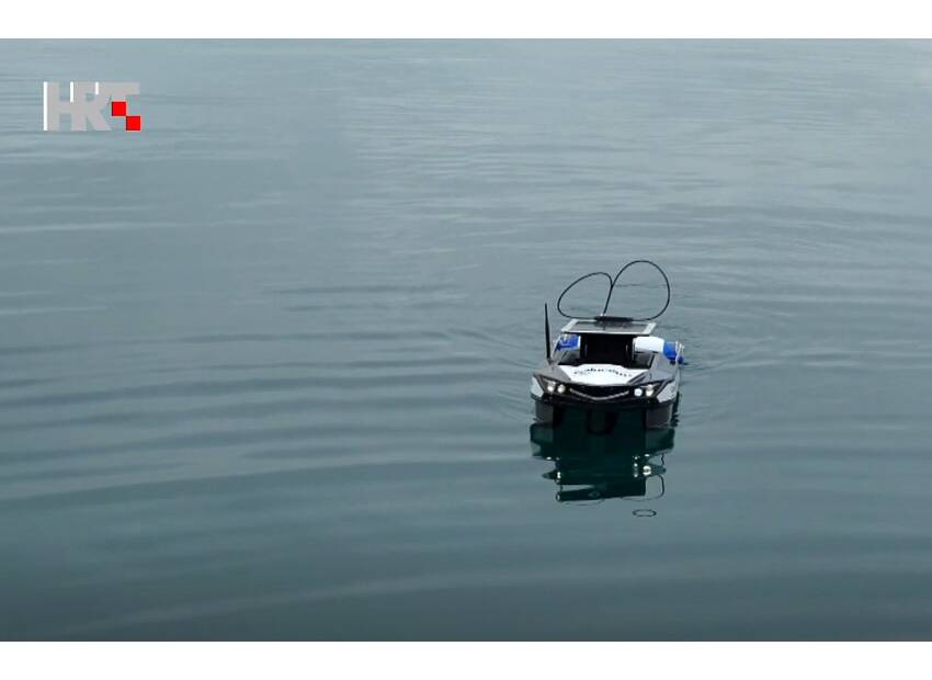 Porinut brod-robot Jadranko