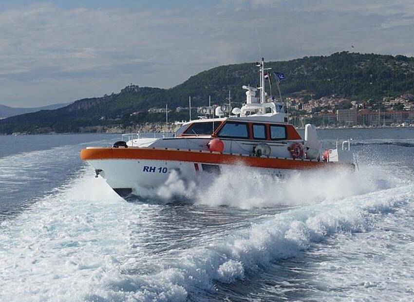 Traje koordinirano traganje za osobom nestalom kod otoka Visa