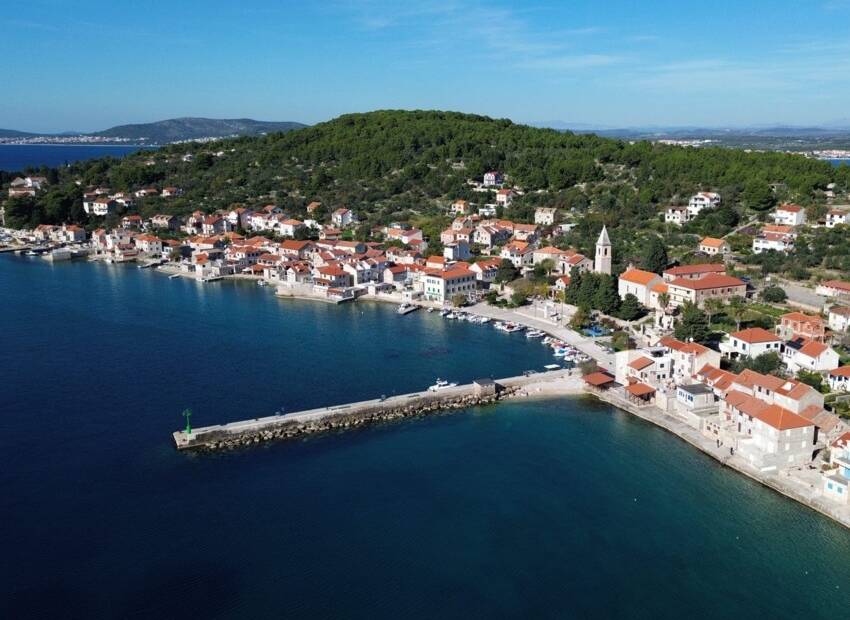 Rekonstrukcija Prvić Luke