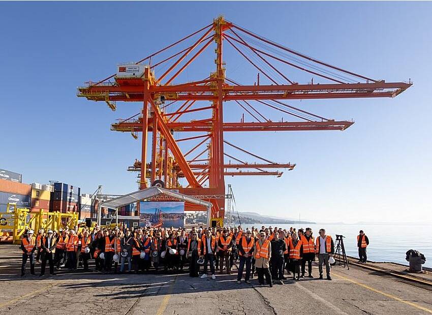 AGCT predstavio nove obalne dizalice