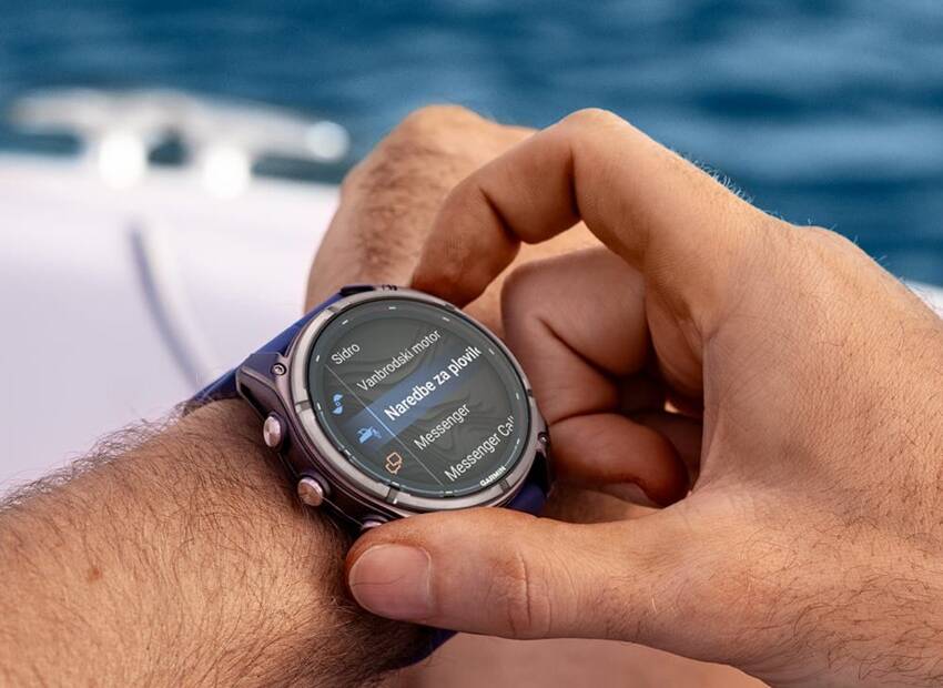 Upravljajte kormilom sa zapešća