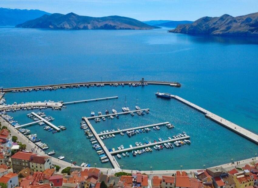 Završena luka Baška