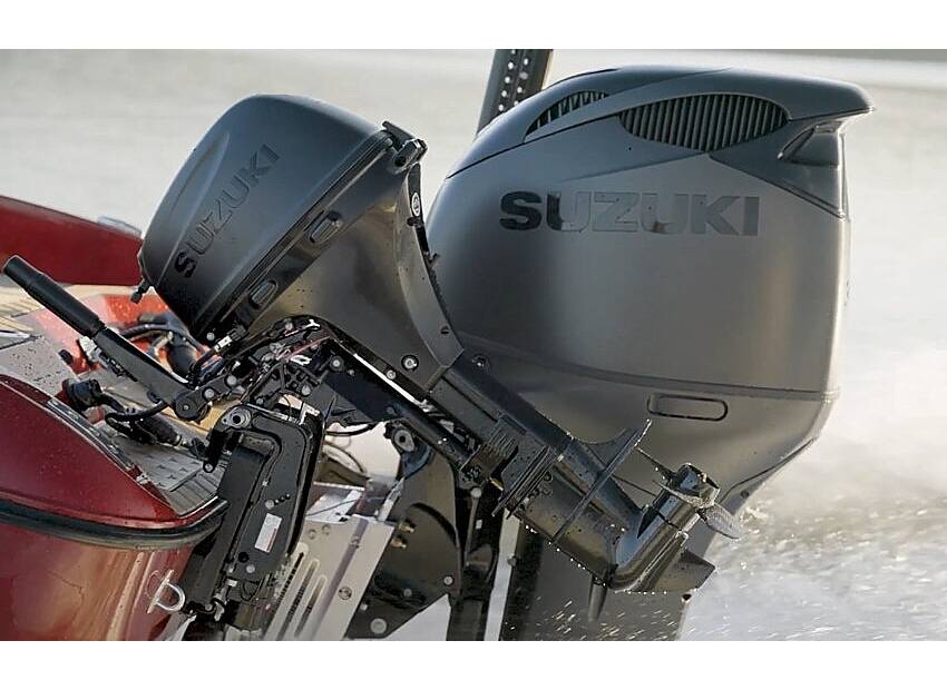 Suzuki DF9.9B Stealth Line