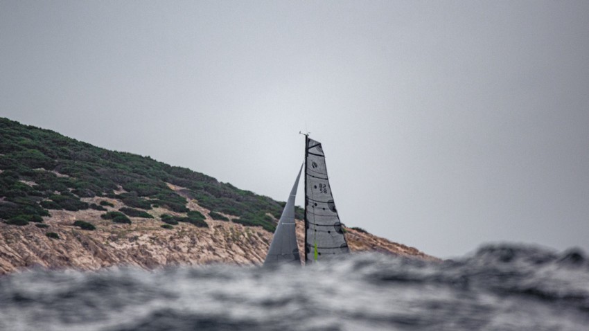 regata Jabuka, veliki valovi.JPG